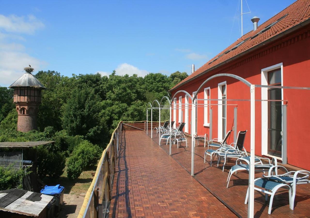 Landhotel Storchenkrug Ruhstadt Экстерьер фото