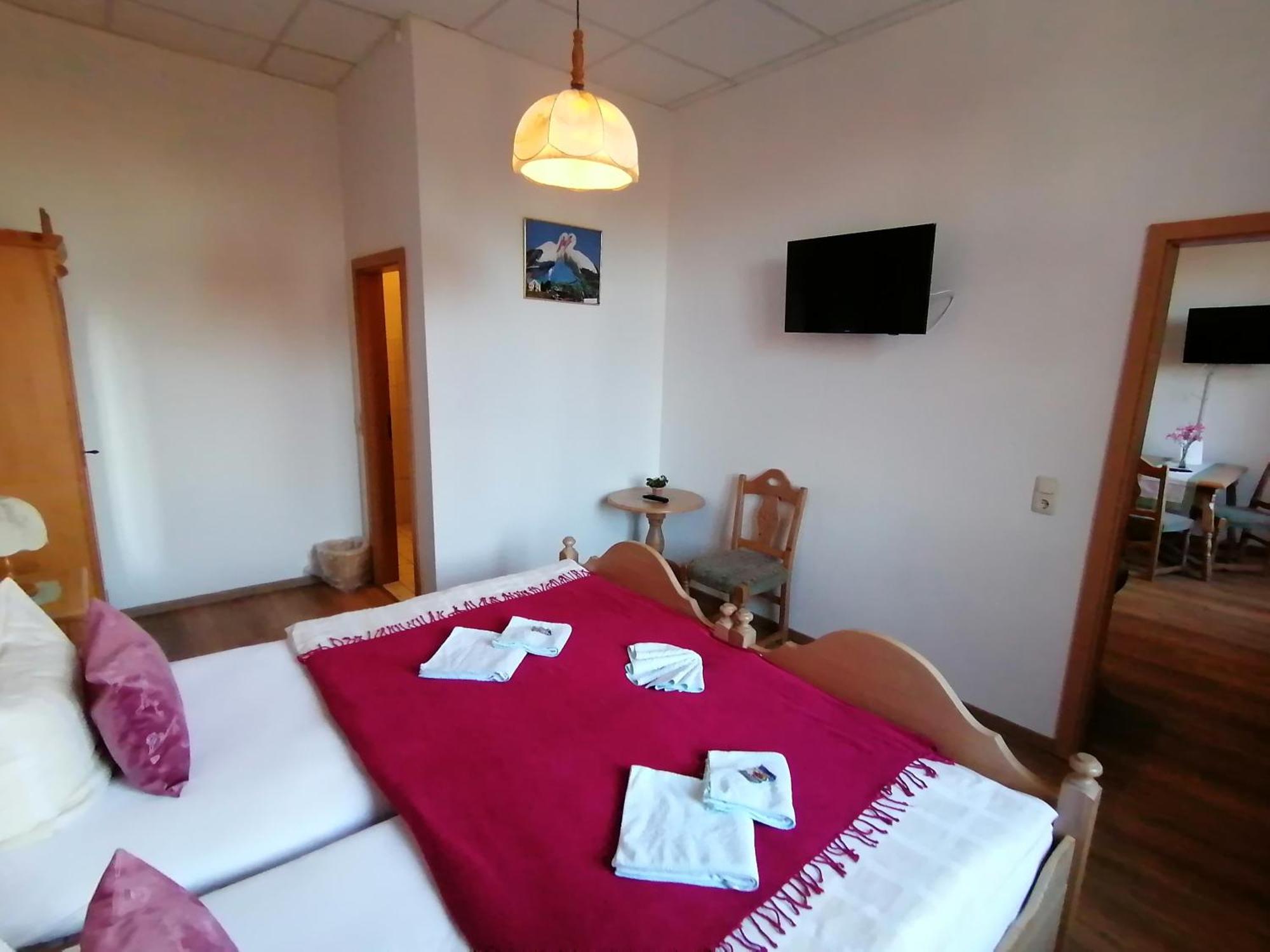 Landhotel Storchenkrug Ruhstadt Экстерьер фото