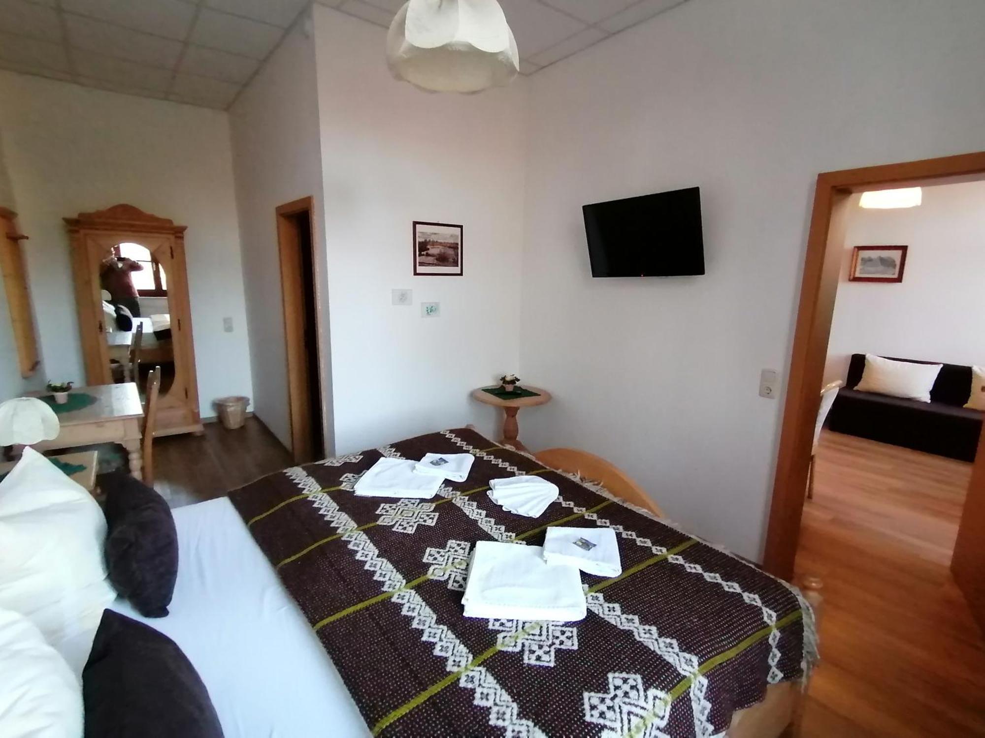 Landhotel Storchenkrug Ruhstadt Экстерьер фото