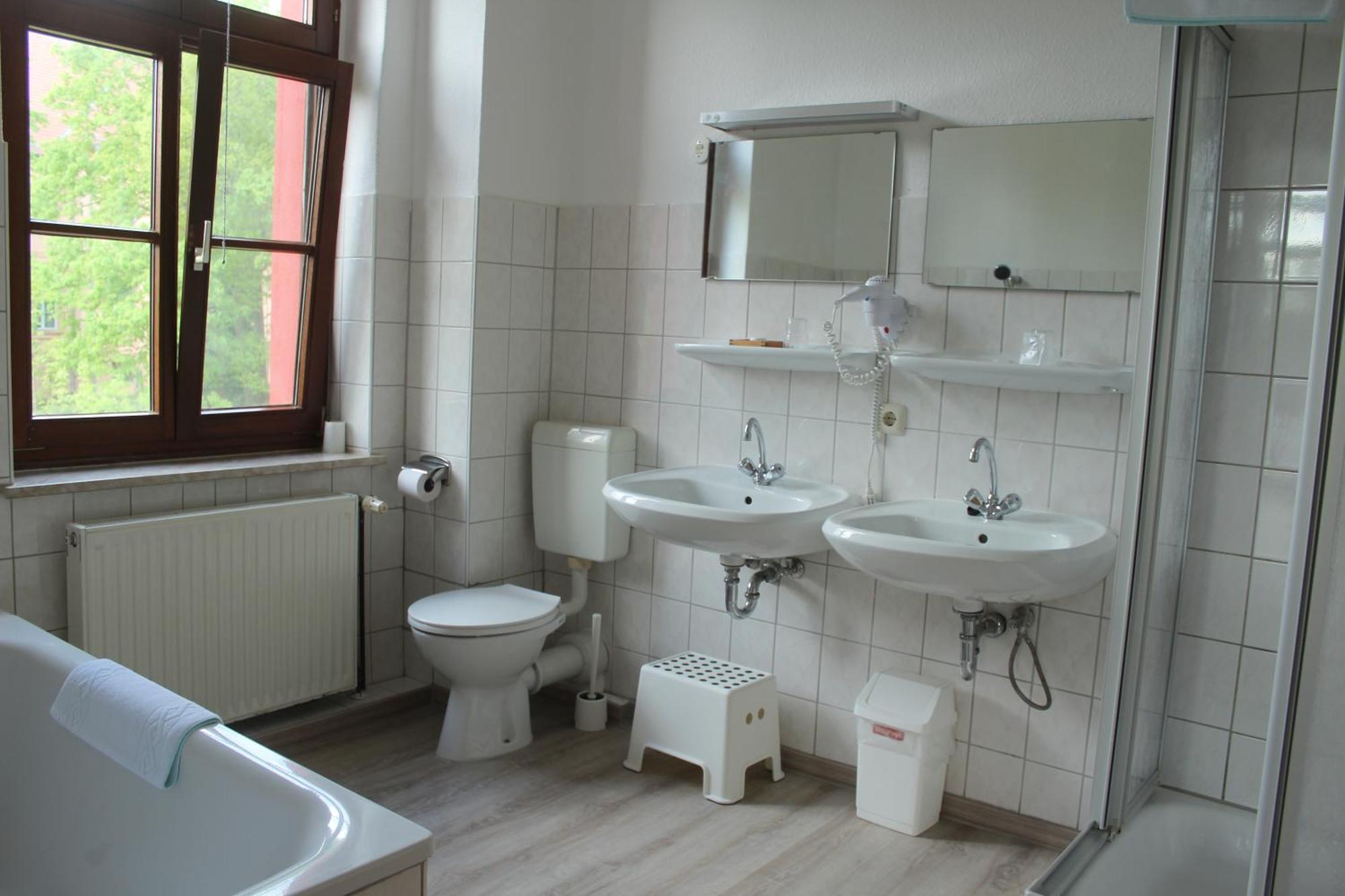 Landhotel Storchenkrug Ruhstadt Экстерьер фото